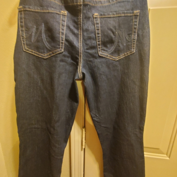 Jeans - Picture 3 of 3